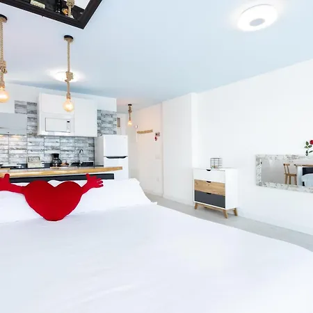 Home2book The Romantic Skyline Of 公寓